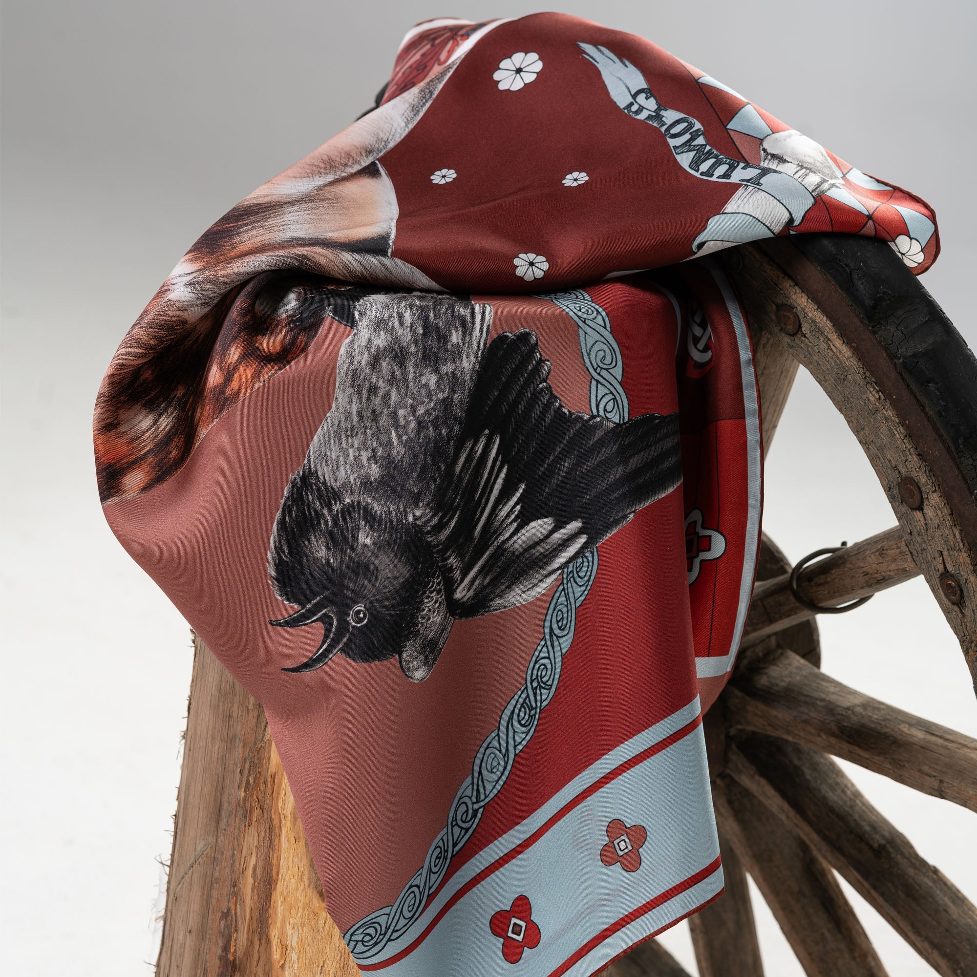 Seer / Geyik & Karga Dut Kırmızı İpek Twill 90 Cm Eşarp