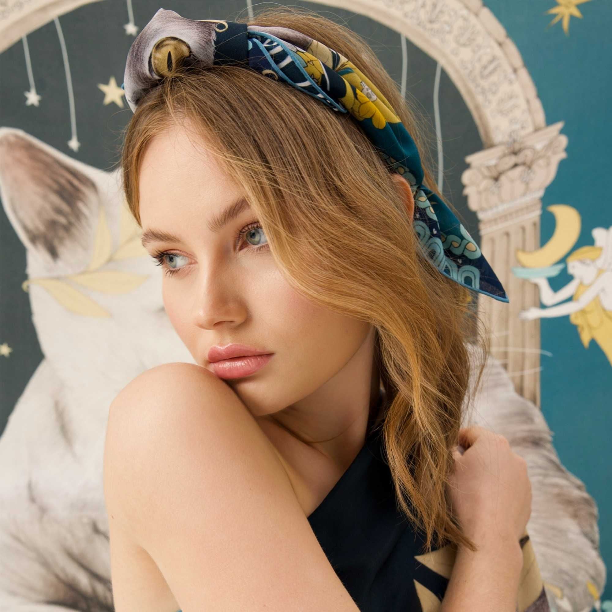 Duchess / Kedi & Melekler Petrol Mavi İpek Krep 53 cm Bandana