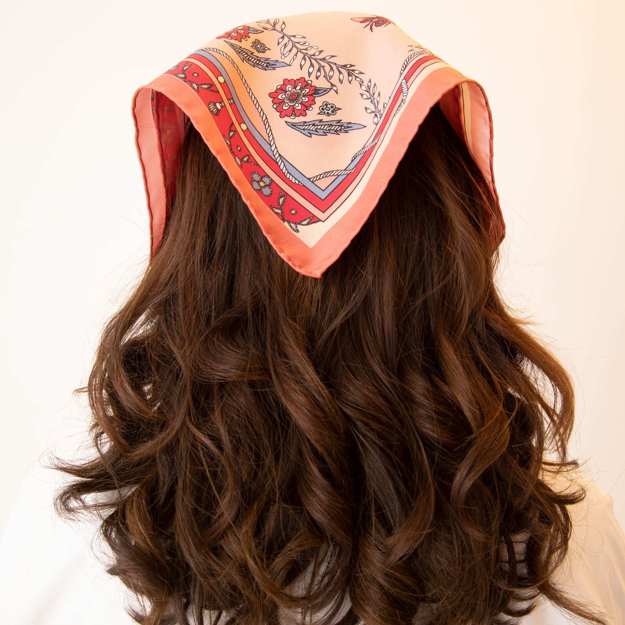 Healer Time / Tavşan & Güvercinler Tozpembe İpek Twill 53 cm Bandana Fular