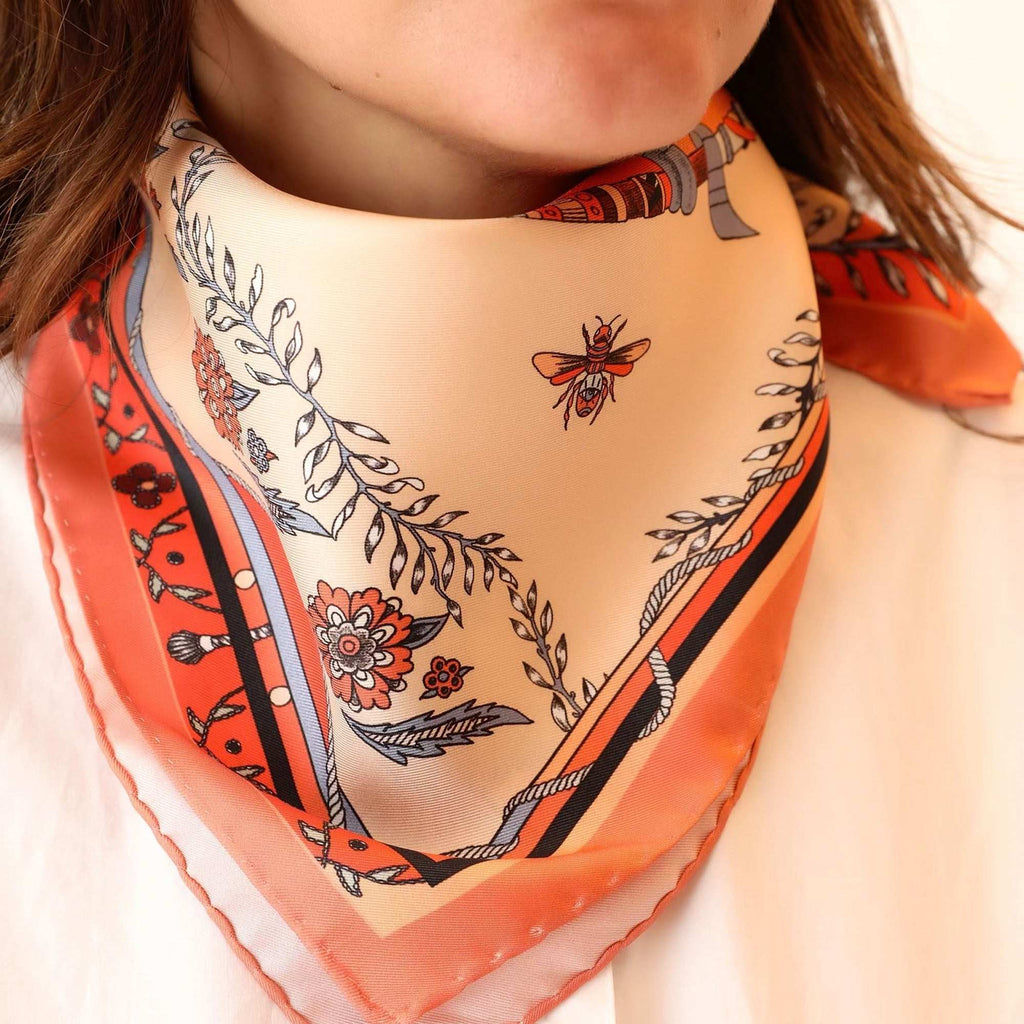 Healer Time / Tavşan & Güvercinler Ekru İpek Twill 53 cm Bandana Fular