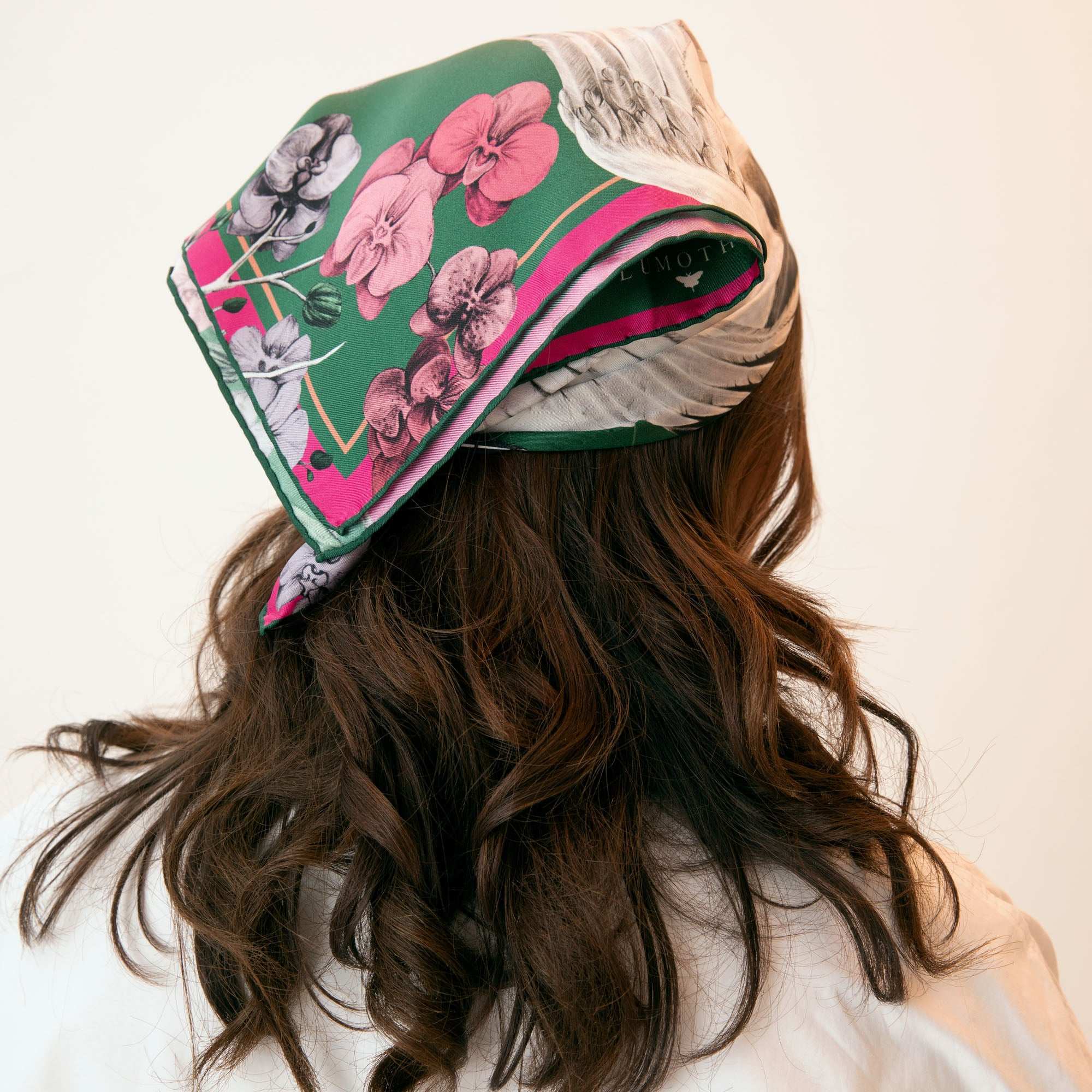 Cabala / Kuğular & Orkideler Yeşil İpek Twill 53 cm Bandana Fular