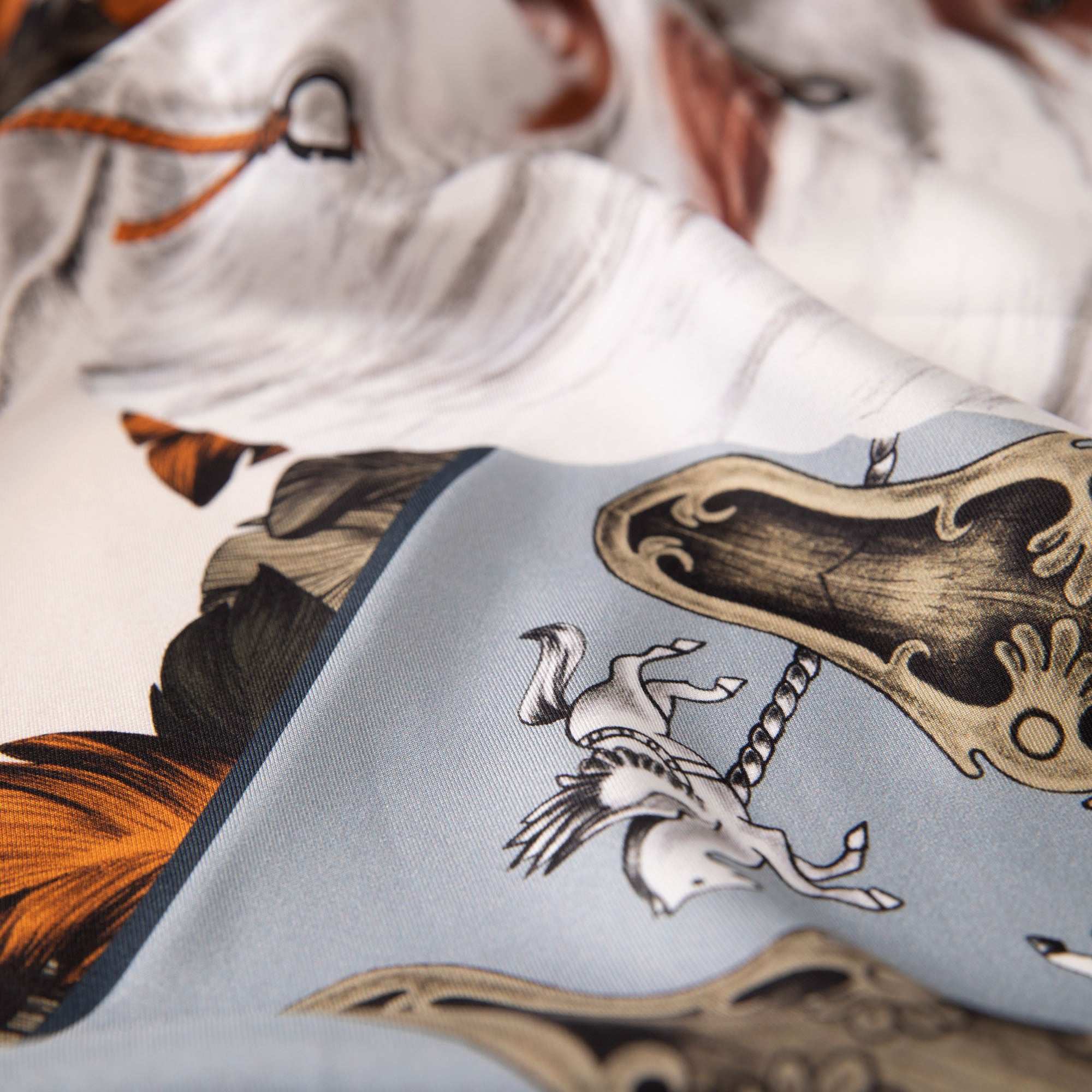 Free Spirit / Vahşi Atlar & Kelebekler Krem İpek Twill 53 cm Bandana Fular