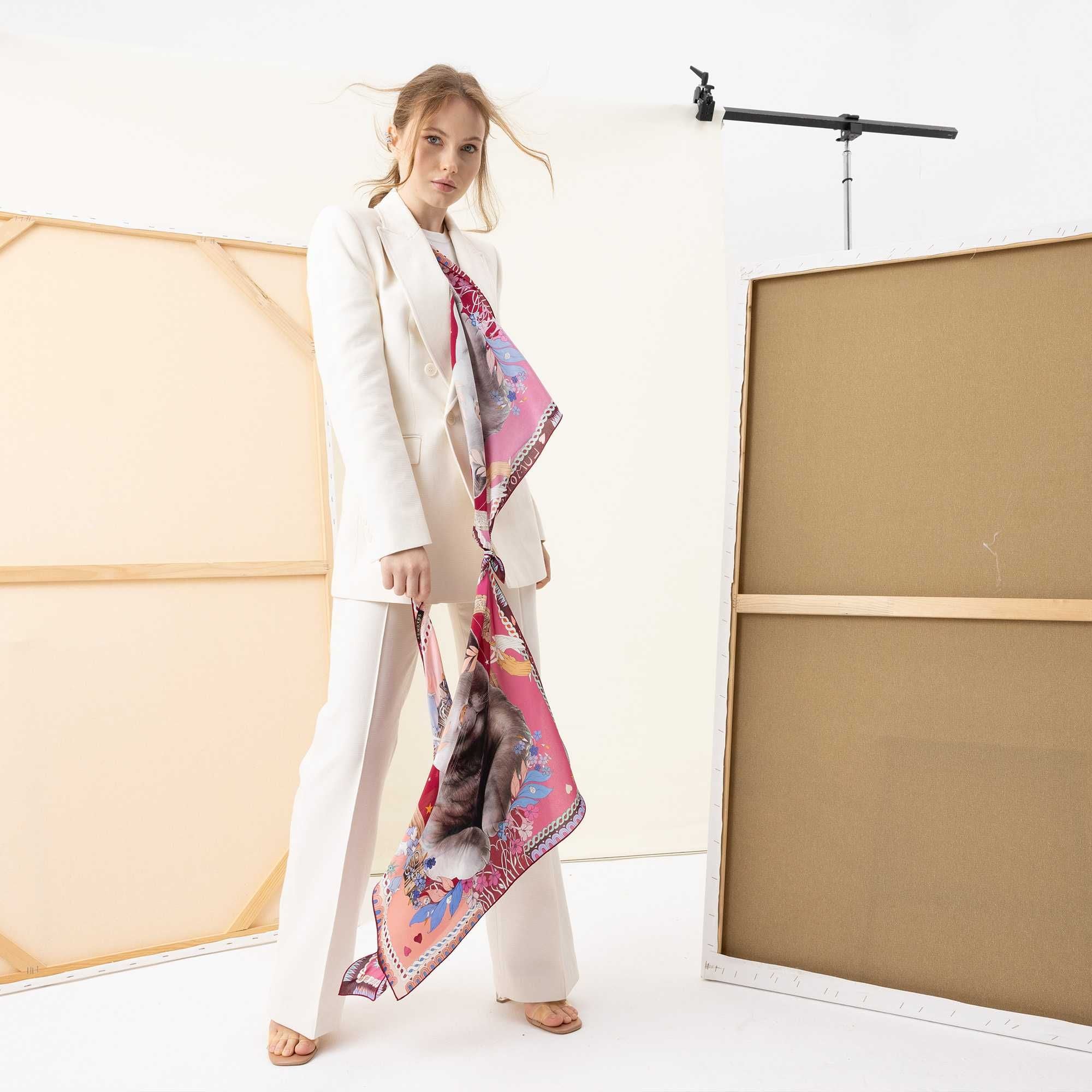 Duchess / Cats &amp; Angels Cherry Brown Silk Crepe 53 cm Bandana