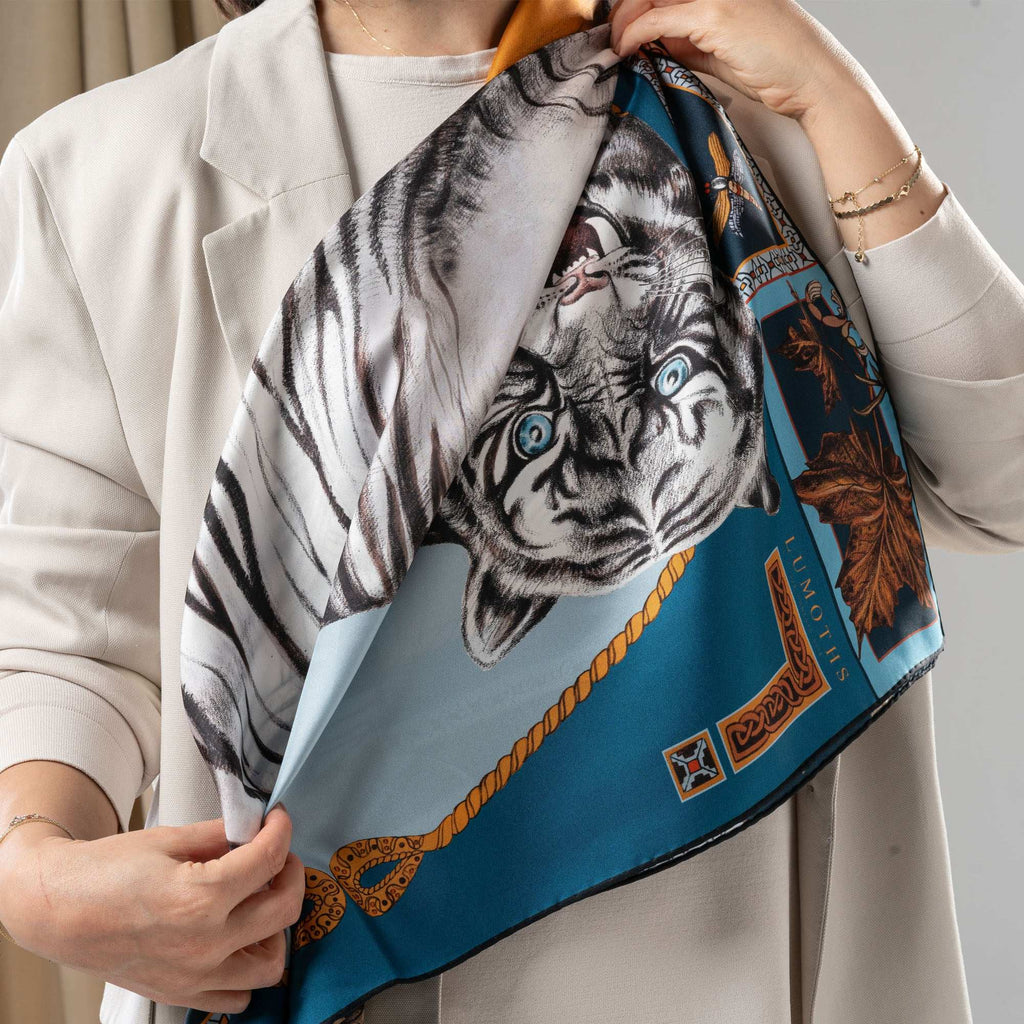 Warrior / Kaplan & Kelebek Mavi İpek Twill 90 Cm Eşarp