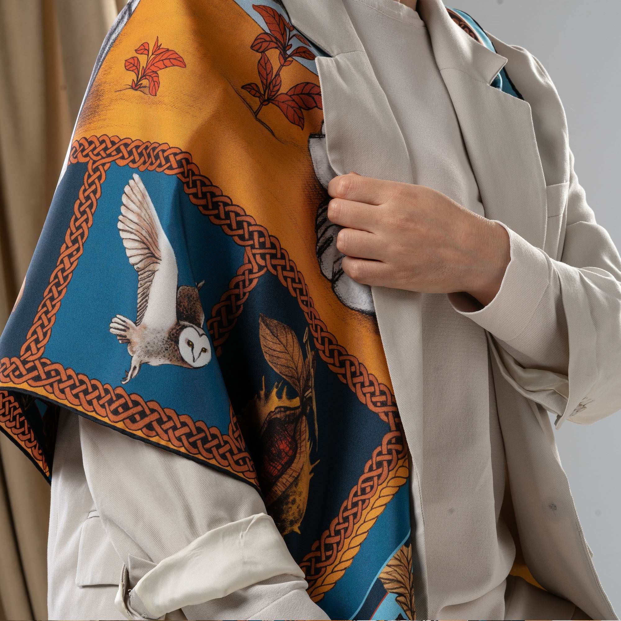 Warrior / Kaplan & Kelebek Mavi İpek Twill 90 Cm Eşarp