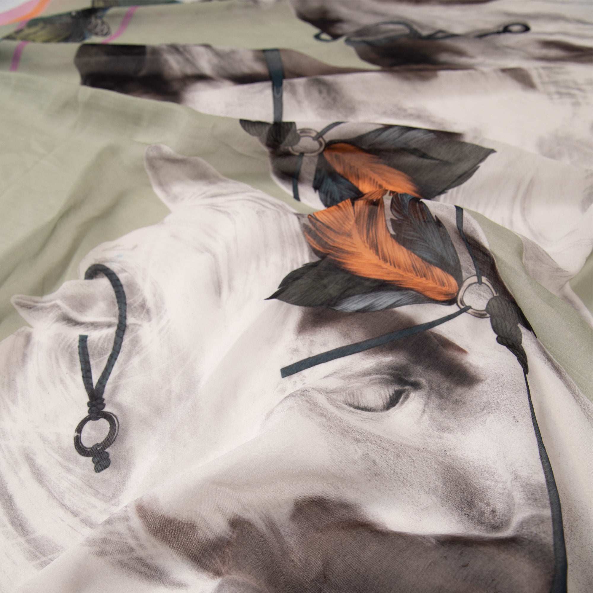 Free Spirit / Vahşi Atlar & Kelebekler Mint İpek Koton 135 cm Şal