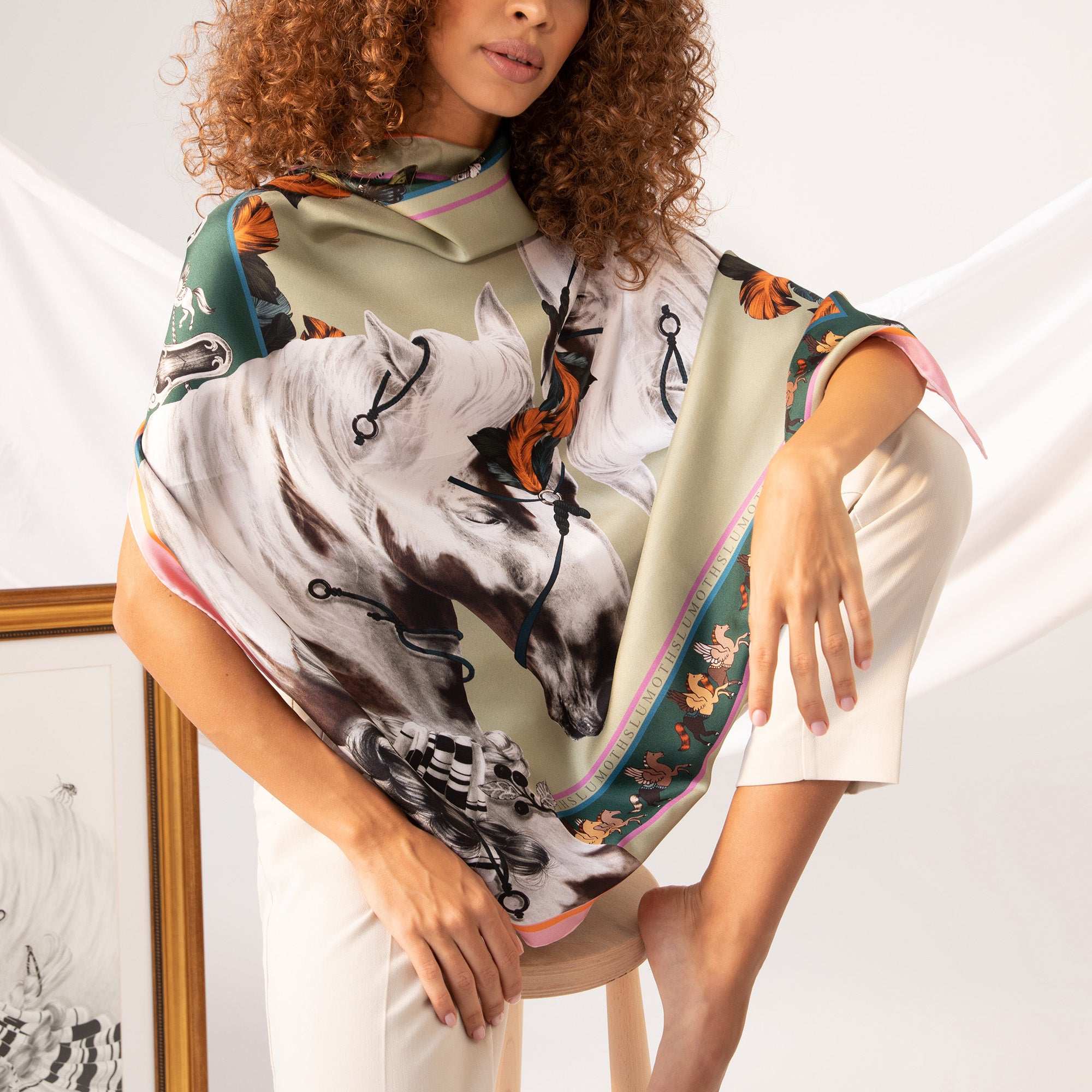 Free Spirit / Vahşi Atlar & Kelebekler Mint İpek Krep 135 cm Şal