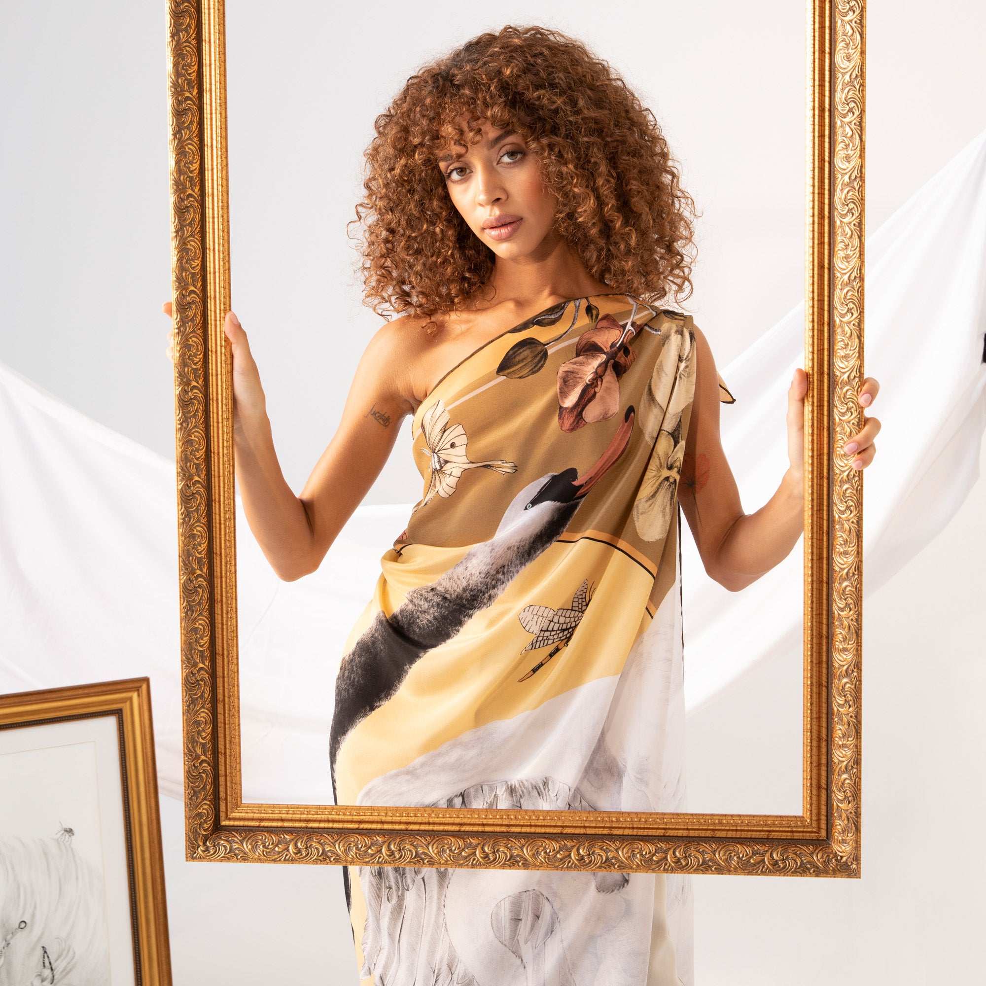 Cabala / Kuğular & Orkideler Haki İpek Twill 90 cm Eşarp