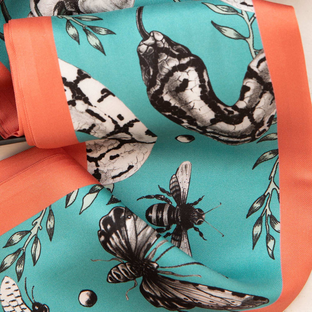 Watcher / Yılanlar & Orkideler Gün Kızılı-Turkuaz İpek Twill 14cm X 153cm Şerit Eşarp